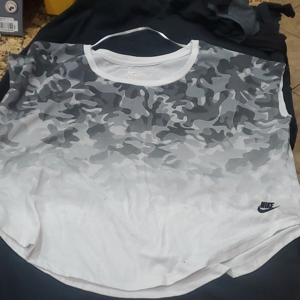 Women's loose fit nike camo shirt